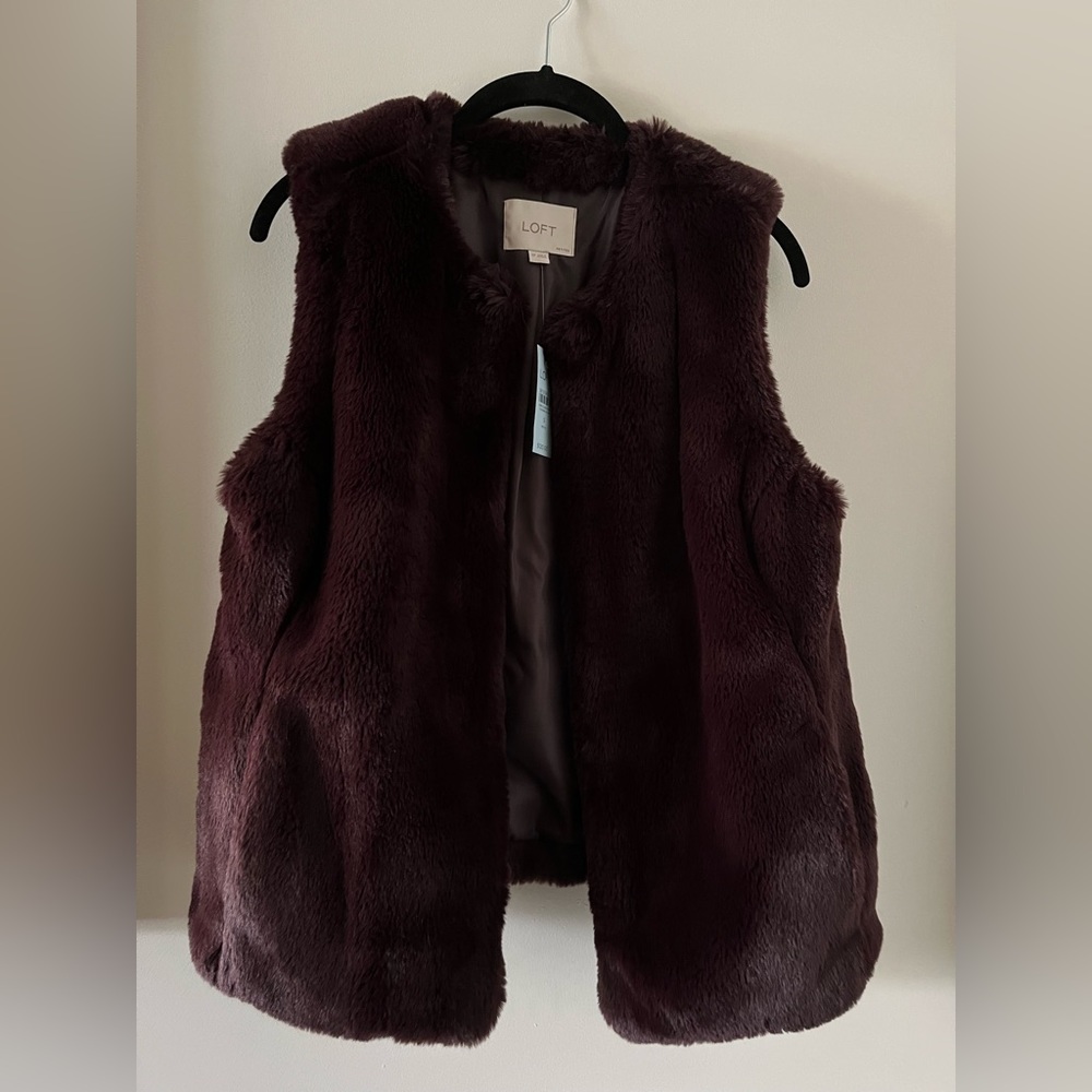 NWT Faux Fur Maroon/Plum Vest, Size Small